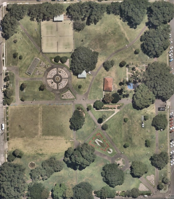 Gregson Park just around the corner with awesome play zone for kids, BBQ's, Toilets, Trees, Gardens and plenty of Grass to chill or play