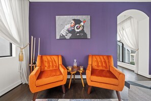 Game room sitting area to relax & enjoy the action.