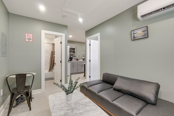 Fort Washington Vacation Rental | 1BR | 1BA | 500 Sq Ft | Small Step Required