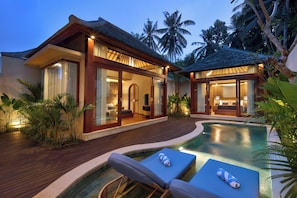 Private pool