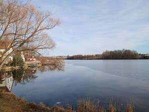 Wasservorräte, Wasser, Gewässer, Wasserweg, Ast, Bank, Natürliche Landschaft, Wasserlauf, Kanal, Reflexion
