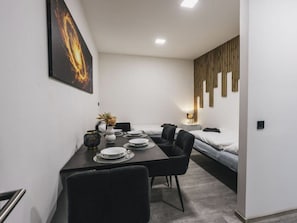 Wohnung, Eigentumswohnung, Wohngebiet, Hotel, Schatten, Balkon, Schwimmbad, Ferienort