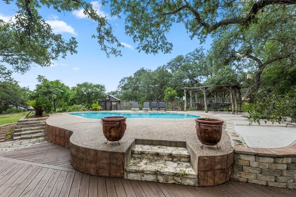 Beautiful in ground pool!