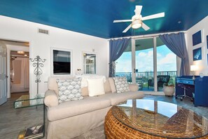 The Palms of Destin 21004 - Living Area to Balcony