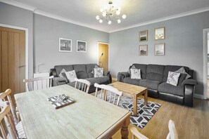 Hope Terrace, Amble - Host & Stay