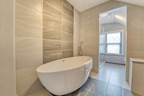 Barton Road House, Hereford - Host & Stay