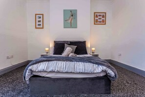 Bambro Apartment, Hendon - Host & Stay