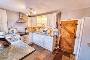 London Road Cottage, Worcester - Host & Stay