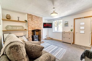 London Road Cottage, Worcester - Host & Stay