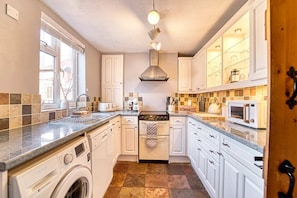 London Road Cottage, Worcester - Host & Stay
