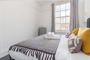 Montpelier Villas, Cheltenham - Host & Stay