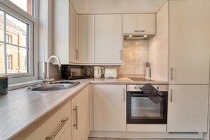 Taylor Bennett Apartment, Worcester - Host & Stay