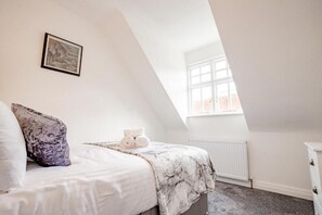 New Street Dwelling, Worcester - Host & Stay
