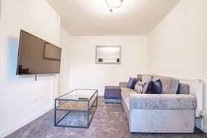 Chestnut Residence, Worcester - Host & Stay