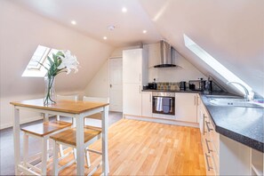 Hillbrook House Dwelling, Great Malvern - Host & Stay