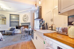 Merchant House Studio, Hereford - Host & Stay