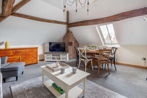 The Merchant House Penthouse, Hereford - Host & Stay 
