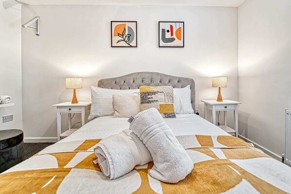 Rose Cottage, Worcester - Host & Stay