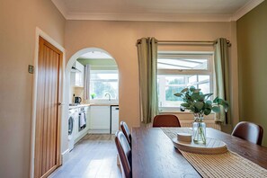 Mayfield House, Ashbourne - Host & Stay