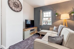 New Street Room, Worcester - Host & Stay