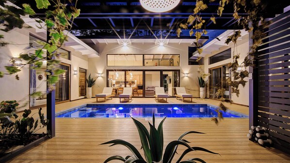 Private pool