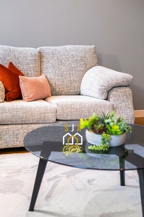 Living Room / Lounge