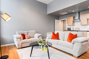 Living Room / Lounge