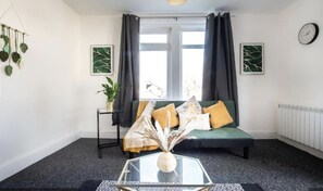 Living Room / Lounge