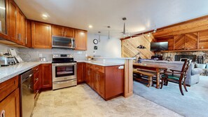 Indoors, Kitchen, Appliance, Microwave, Oven