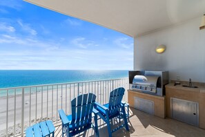 Turquoise Place D806 Private Grill on Balcony