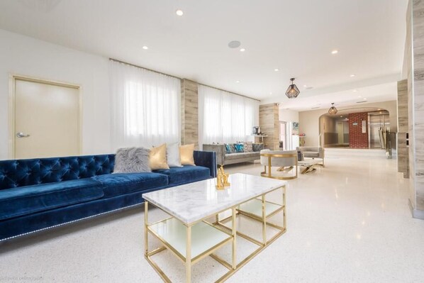 Lobby area, relax and unwind if you arrive pre-check-in