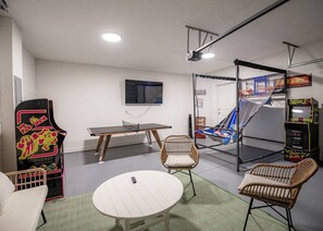 Your own private arcade – unlimited fun!