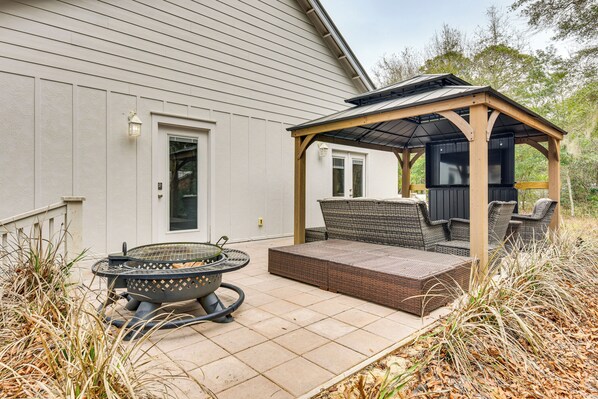 Santa Rosa Beach Vacation Rental | 3BR | 3BA | 1,600 Sq Ft | 5 Steps Required