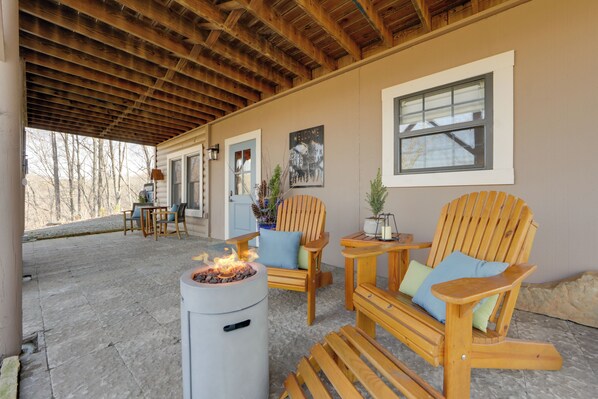 Mars Hill Vacation Rental | 1BR | 1BA | 600 Sq Ft | Step-Free Entry