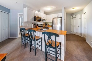 212A Kitchen Area