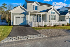 3 Azalea Lane, New Seabury