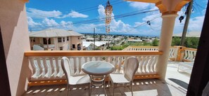 1st Floor Patio