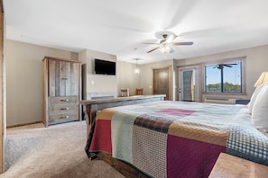 King Suite - Balcony Access