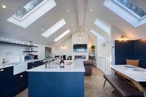 Ty Alice - 3 Bedroom Cottage - Bayview Oxwich (6576)
