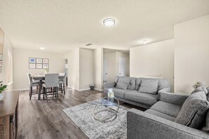 Cozy and relaxing Living room