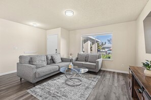 Cozy and relaxing Living room