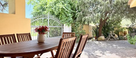 Outdoor dining