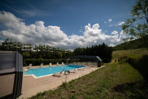 Activities, Amenities, Building Exterior, Facilities, Garden, Main Entrance, People, Pool, Spring, Summer, Wellness