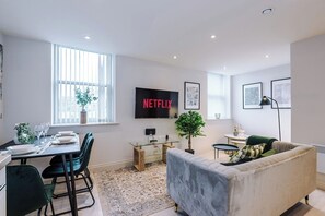 Living Room / Lounge