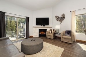 SWP Vasquez Creek #5 living room