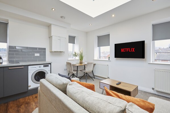 Living Room / Lounge