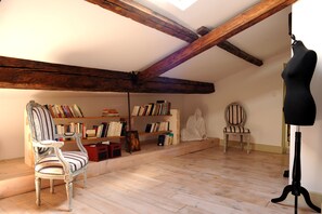 Library and game room
