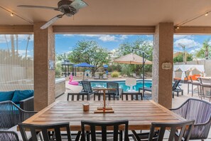 Outdoor dining
