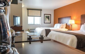 Comfortable Unit with 2 Queen size beds