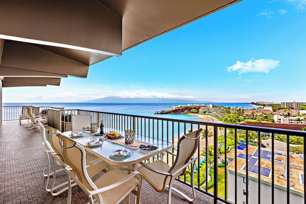 Views of Kaanapali Beach and Black Rock from the wraparound balcony